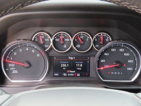 Certified 2021 Chevrolet Silverado 1500 LT Trail Boss w/ LT Trail Boss Premium Package AWD/4WD image 24