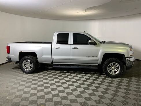 Used 2018 Chevrolet Silverado 1500 LT w/ All Star Edition AWD/4WD image 15