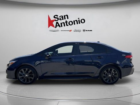 Used 2026 Toyota Corolla SE FWD image 9