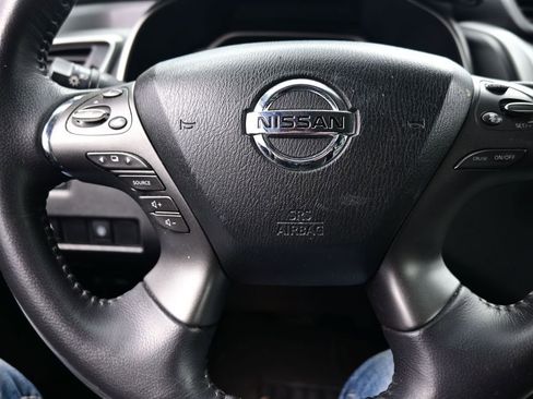 Used 2020 Nissan Murano SV w/ Premium Package image 12