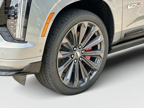 New 2026 Cadillac Escalade V w/ LPO, Floor Liner Package AWD/4WD image 17