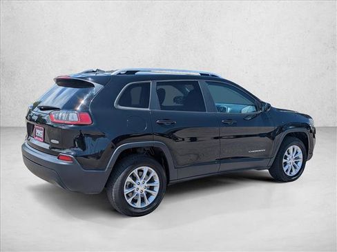 Used 2020 Jeep Cherokee Latitude AWD/4WD image 5