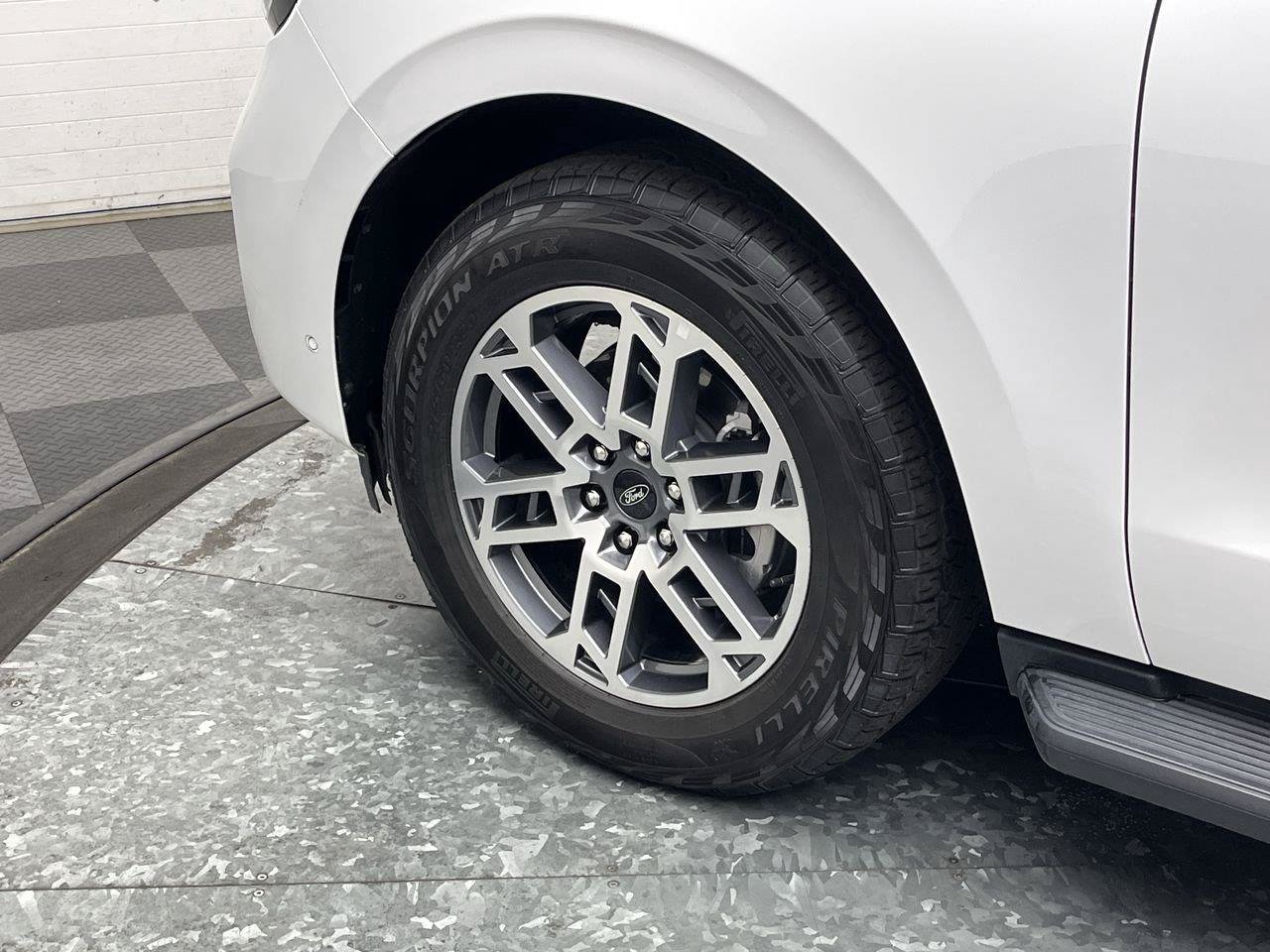Certified 2025 Ford Expedition Active AWD/4WD image 38