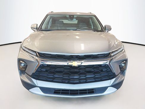 Used 2024 Chevrolet Blazer LT w/ Convenience Package AWD/4WD image 2