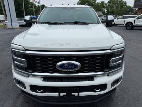 Used 2024 Ford F450 Limited w/ FX4 Off-Road Package AWD/4WD image 2