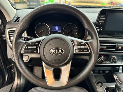 Used 2021 Kia Seltos LX AWD/4WD image 15