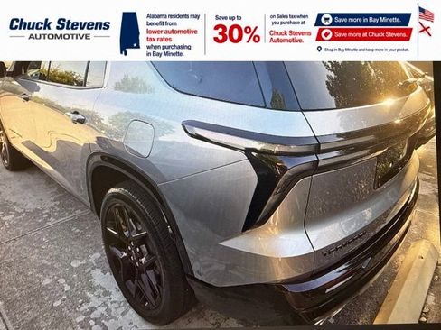 Used 2024 Chevrolet Traverse RS FWD image 4