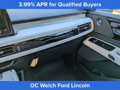 Certified 2025 Lincoln Aviator Reserve RWD image 20