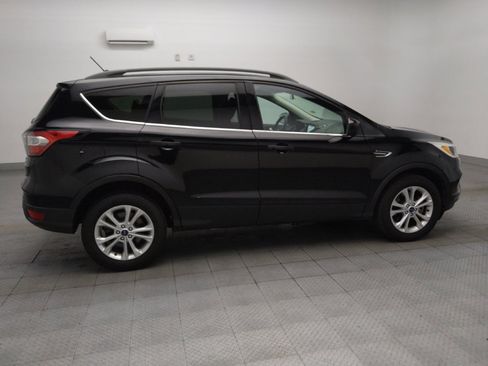 Used 2018 Ford Escape SE w/ SE Sync 3 Package AWD/4WD image 10