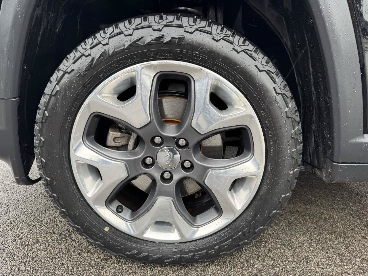 Used 2018 Jeep Compass Limited w/ Navigation Group AWD/4WD image 14