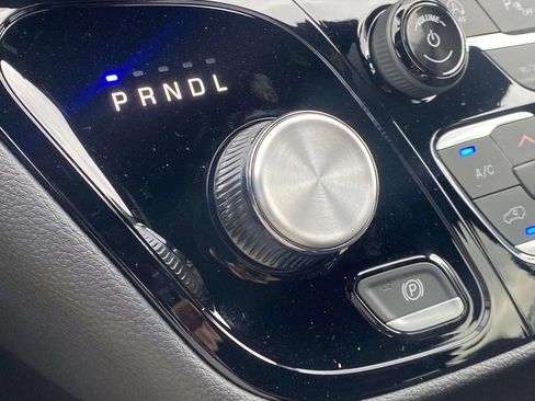 New 2026 Chrysler Pacifica Select AWD/4WD image 50
