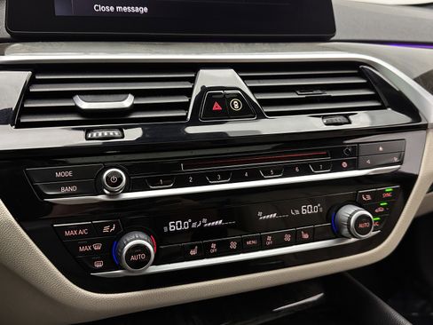 Used 2017 BMW 540i image 17