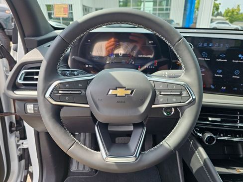 New 2026 Chevrolet Traverse LT image 10