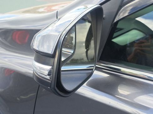 Used 2017 Toyota RAV4 XLE image 4