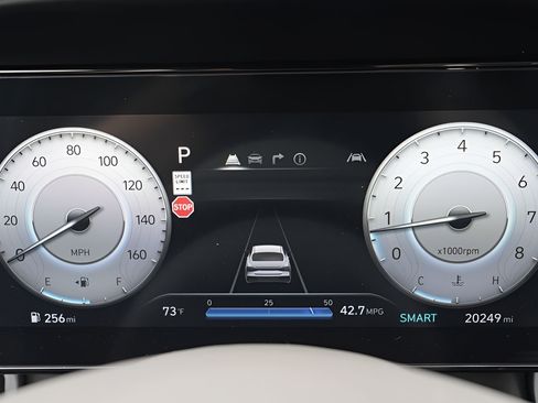 Certified 2024 Hyundai Elantra SEL w/ Convenience Package FWD image 27