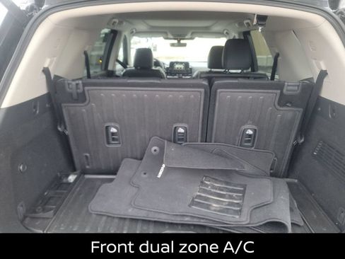 Certified 2025 Nissan Pathfinder Platinum w/ Cargo Package AWD/4WD image 10