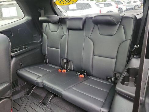 Used 2025 Kia Telluride SX X-Line AWD/4WD image 17