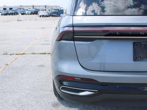 Used 2024 Lincoln Nautilus Premier AWD/4WD image 39