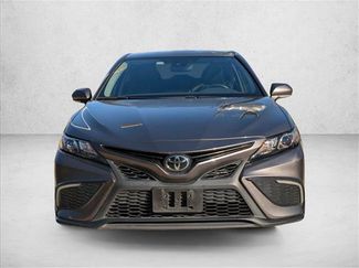 Used 2022 Toyota Camry SE video 2