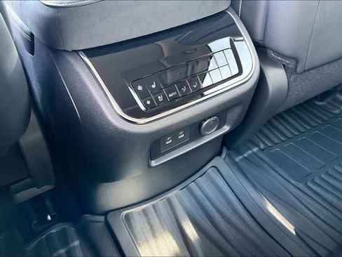 New 2026 INFINITI QX80 Luxe image 34