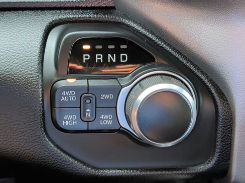 Used 2019 RAM 1500 Big Horn AWD/4WD image 24