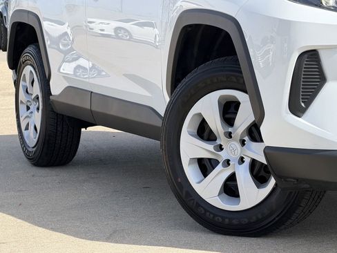 Used 2025 Toyota RAV4 LE image 12