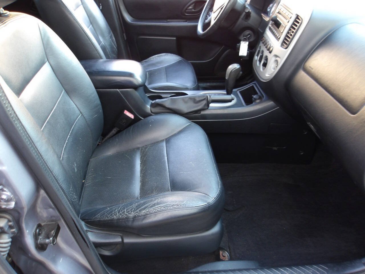 Used 2007 Ford Escape Limited FWD image 7