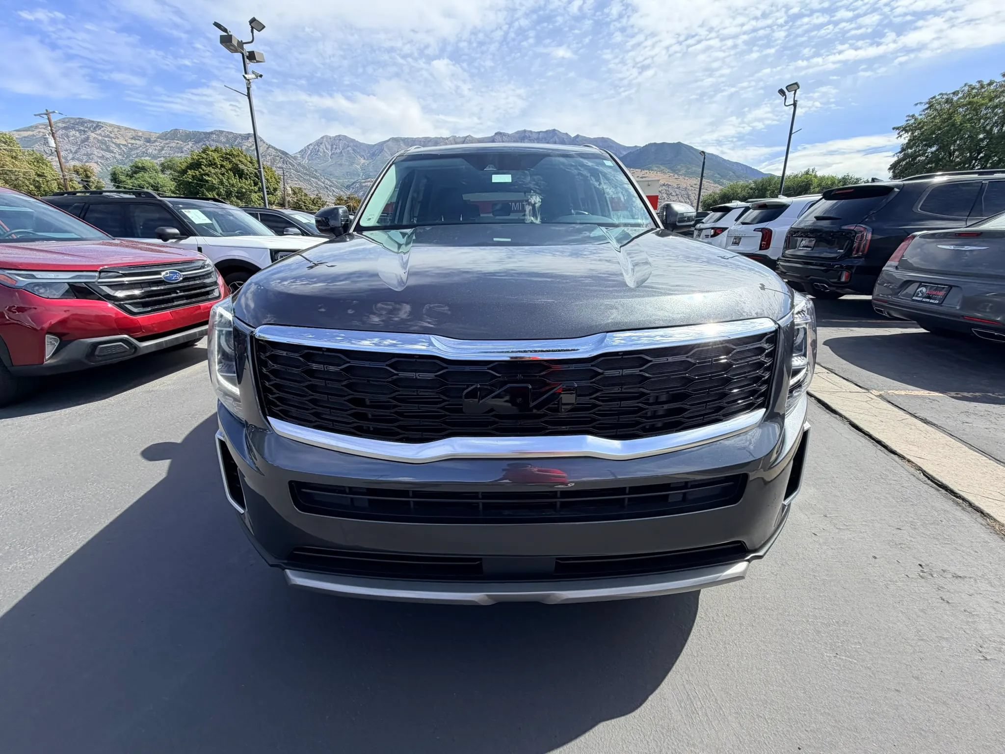 Used 2020 Kia Telluride S w/ S 8 Passenger Seating Package AWD/4WD image 9