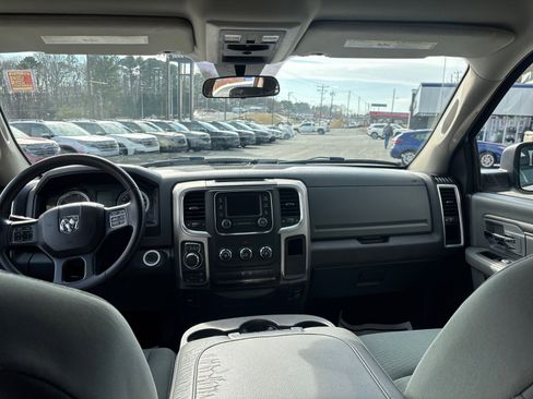 Used 2017 RAM 1500 Classic SLT image 36