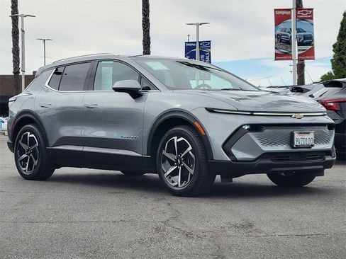 Used 2026 Chevrolet Equinox EV LT image 28