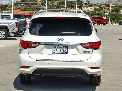 Used 2019 INFINITI QX60 Luxe w/ Essential Package FWD image 6
