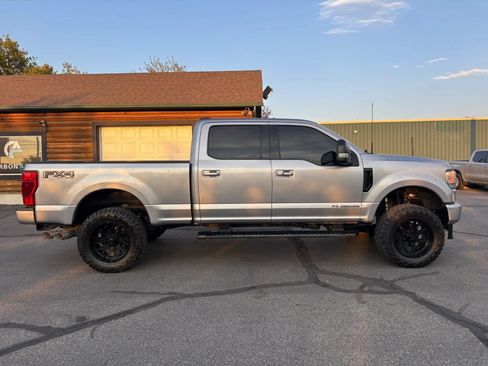 Used 2020 Ford F350 Lariat AWD/4WD image 8