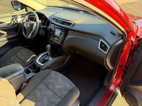 Used 2016 Nissan Rogue SV FWD image 16