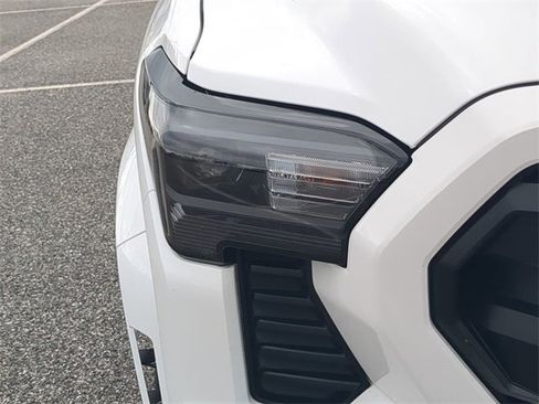 Certified 2024 Toyota Tacoma SR5 image 10