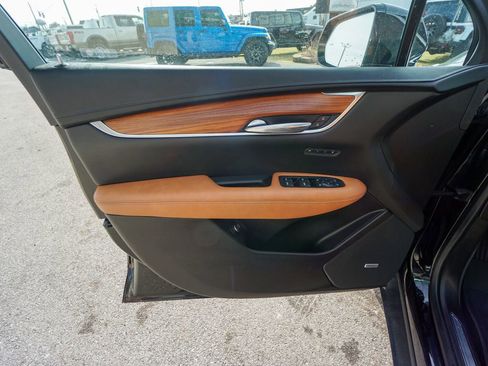 Used 2020 Cadillac XT5 Premium Luxury w/ LPO, Floor Liner Package image 15