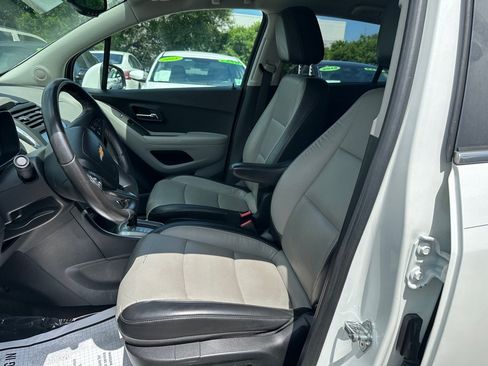 Used 2015 Chevrolet Trax LTZ FWD image 10