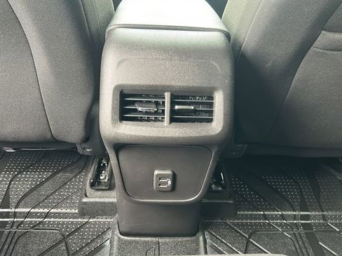 Certified 2024 Chevrolet Equinox LS w/ LS Convenience Package AWD/4WD image 31