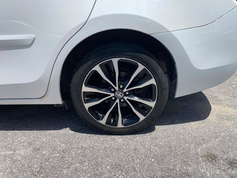 Used 2019 Toyota Corolla SE FWD image 11