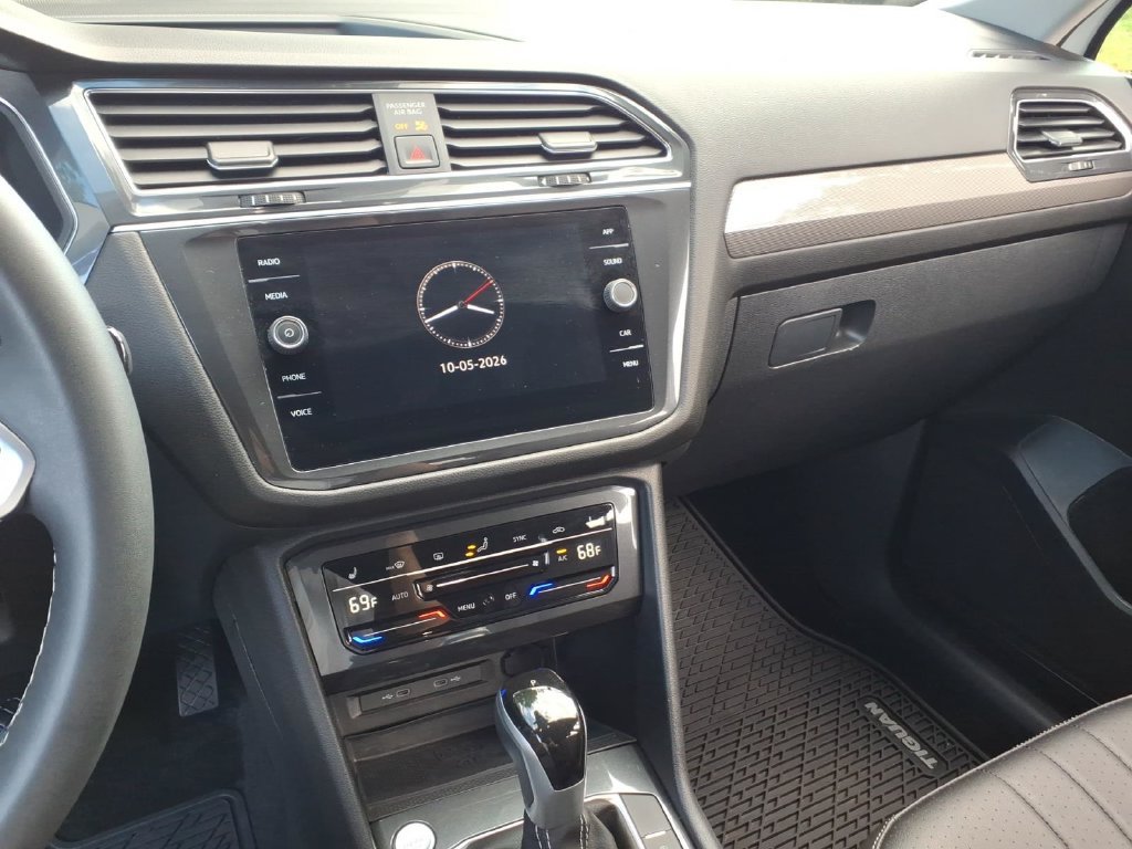 Used 2024 Volkswagen Tiguan SE AWD/4WD image 27