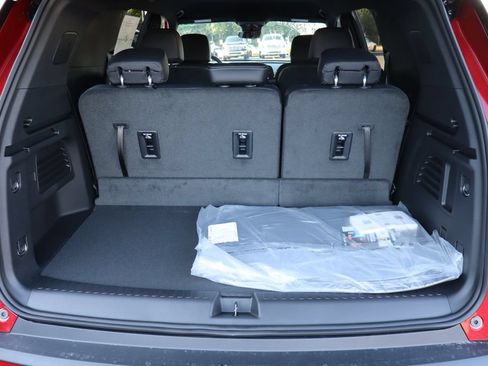 New 2027 Chevrolet Traverse LT w/ Driver Confidence Package AWD/4WD image 26