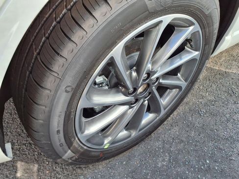 New 2025 Lincoln Corsair Grand Touring image 4