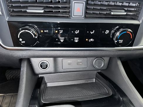 Used 2021 Nissan Rogue S AWD/4WD image 12