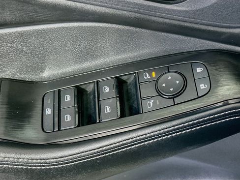 Used 2025 Nissan Rogue SV AWD/4WD image 15