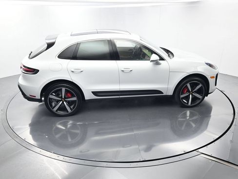 Certified 2026 Porsche Macan S AWD/4WD image 41