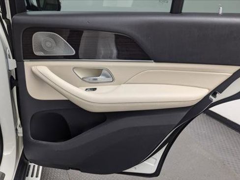 Used 2020 Mercedes-Benz GLE 350 w/ Premium Package image 21