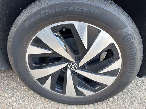 Used 2023 Volkswagen ID.4 Pro image 12