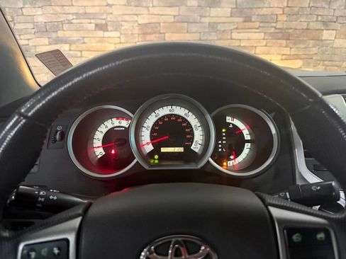 Used 2013 Toyota Tacoma 4x4 Access Cab V6 w/ TRD Sport Pkg image 14