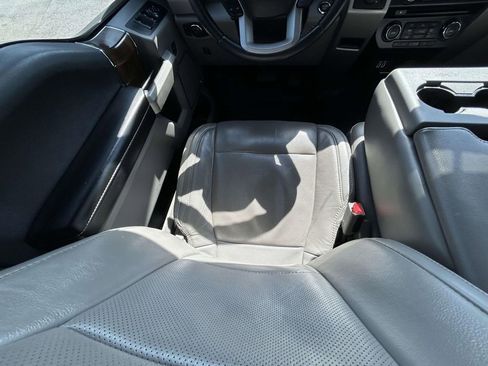 Used 2017 Ford F150 Lariat AWD/4WD image 13