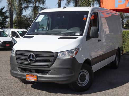Used 2021 Mercedes-Benz Sprinter 1500 image 4