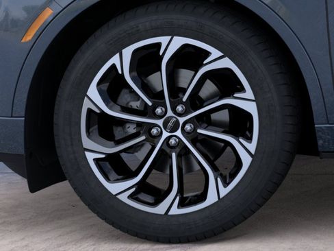 New 2026 Lincoln Nautilus Reserve AWD/4WD image 19